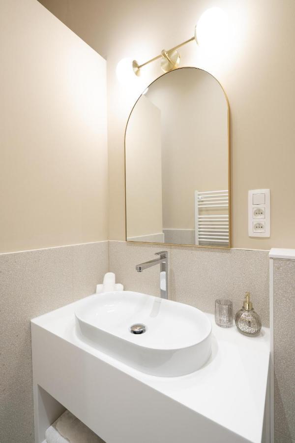 Shway - Le Lambermont Apartment แอนต์เวิร์ป ภายนอก รูปภาพ